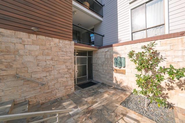 Building Photo - 2130 Vallecitos