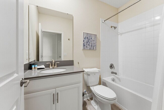 Building Photo - 770 Sticks St