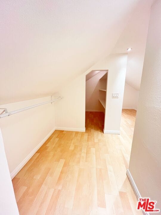 Building Photo - 14744 Magnolia Blvd