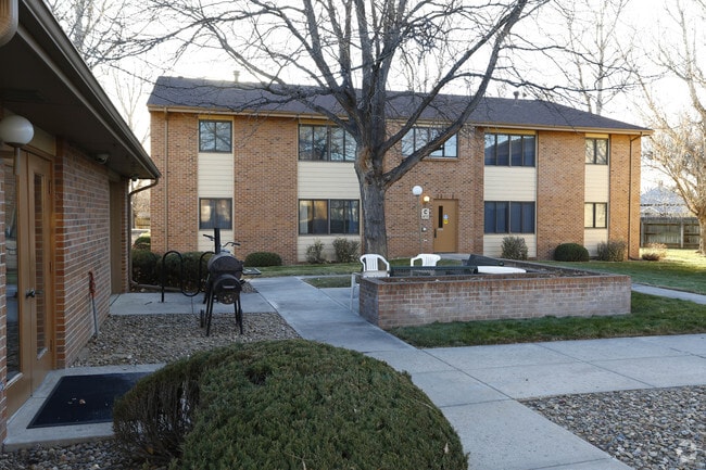 Building Photo - Adams Park Apartments
