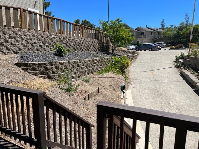 Building Photo - Fully Renovated 1-Bedroom Duplex with Large Outdoor Patio in Martinez