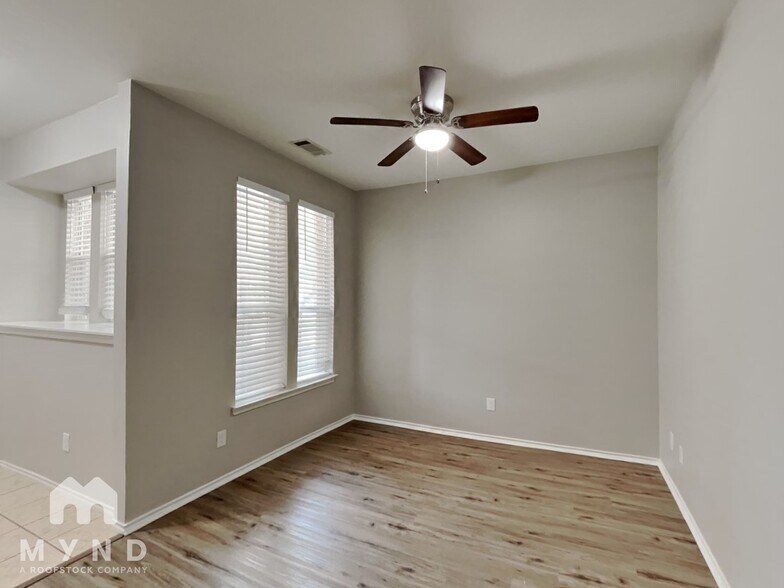 Building Photo - 541 Baverton Ln