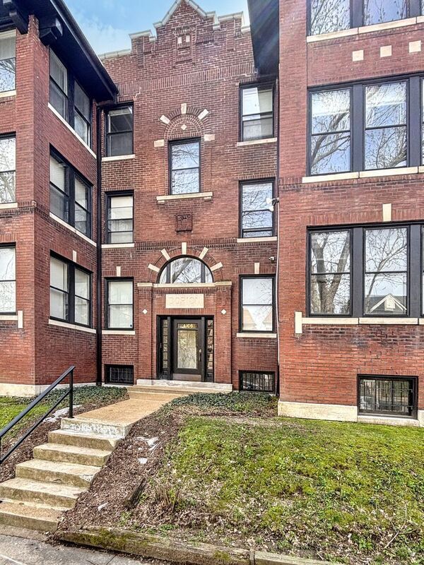 Building Photo - 4166 Russell Blvd