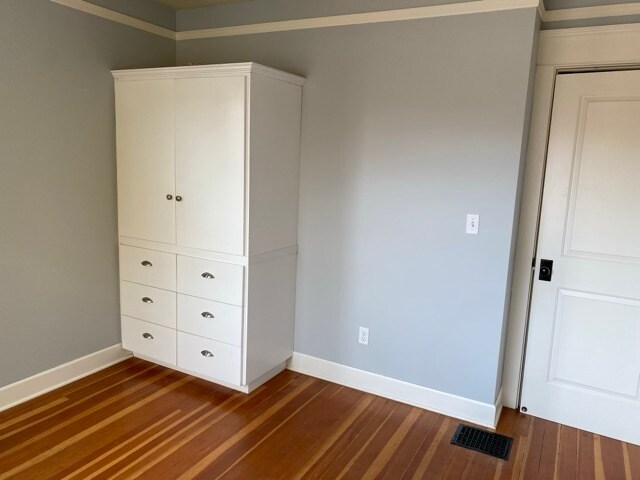 Building Photo - 5844 NE 12th Ave