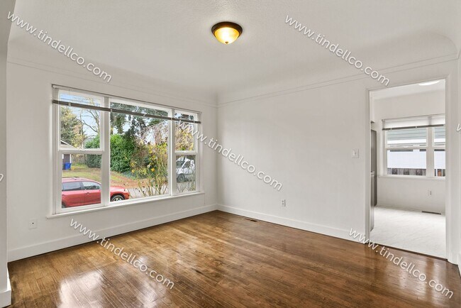 Building Photo - Modern Elegance Meets Campus Convenience: ...