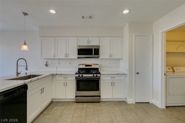 Building Photo - 8006 S Counterpoint Ln