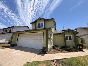 Building Photo - Wonderful 3 bedroom 2 bathroom home in HOA community