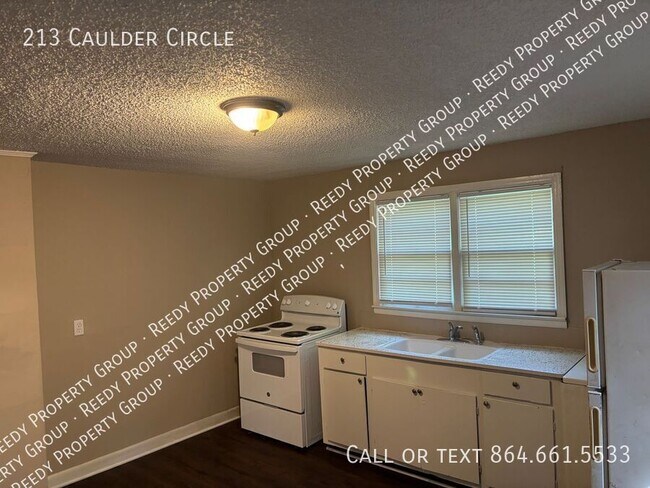 Building Photo - 213 Caulder Cir