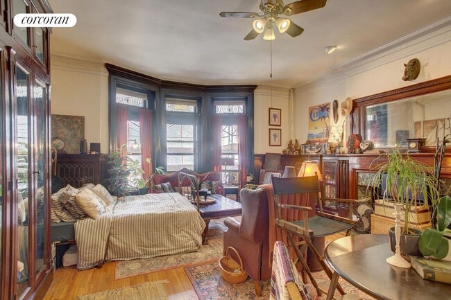 Primary Photo - 9 W 69th St