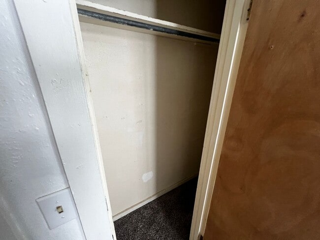 Building Photo - 3 bed 1 bath