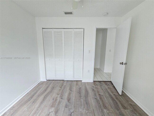 Building Photo - 6617 SW 10th St