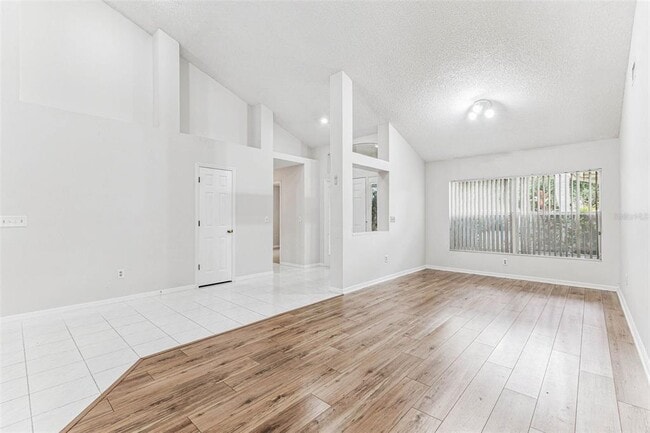 Building Photo - 7206 Ridgeport Dr