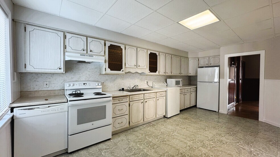 Primary Photo - 797 Cambridge St