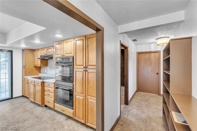 Building Photo - 2457 Swan Ln