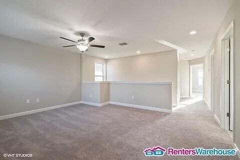 Building Photo - FOR RENT