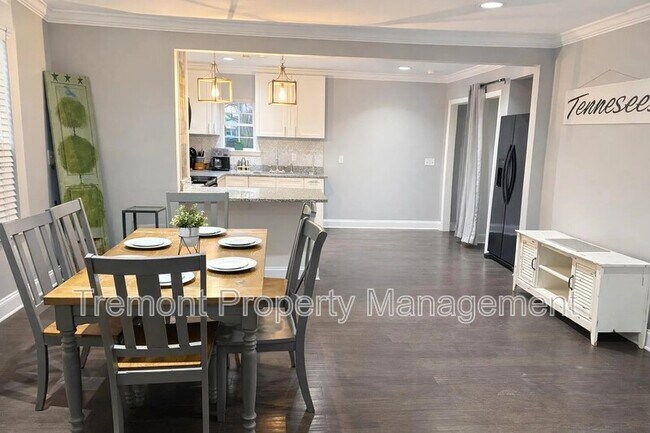 Building Photo - 1903 E 13th St