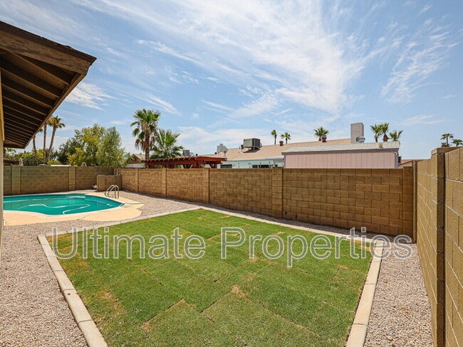 Building Photo - 5357 W Cholla St