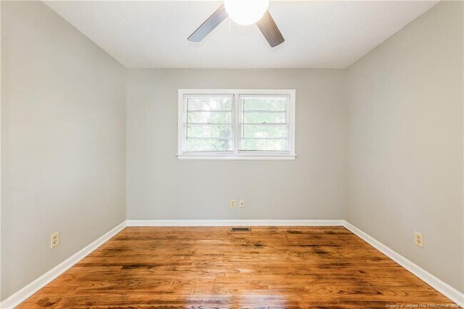 Building Photo - 3523 Rosehill Rd