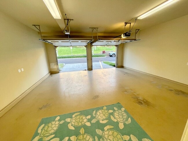 Building Photo - Luxury Townhome Living at The Villas at Ke...