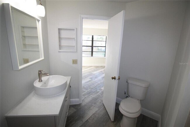 Building Photo - 3927 Atrium Dr