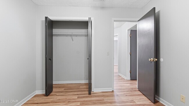 Building Photo - 7708 Shadow Bay Dr