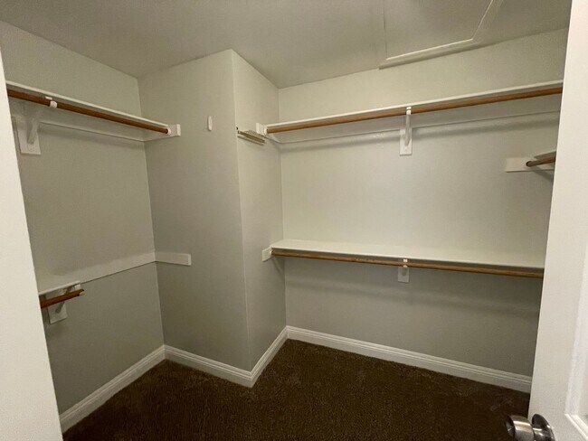 Building Photo - Charming Single-Story Home with 3-Car Gara...