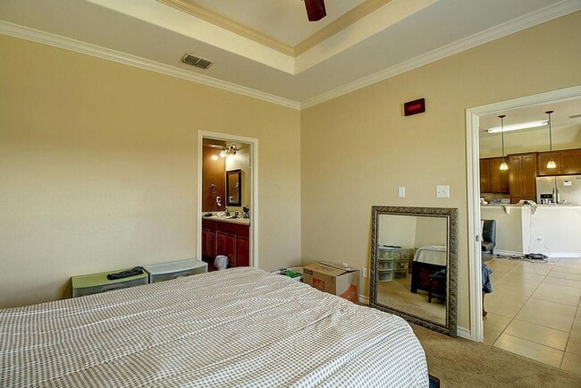 Building Photo - 3005 Dante Dr