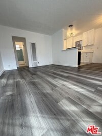 Building Photo - 955 1/4 N St Andrews Pl