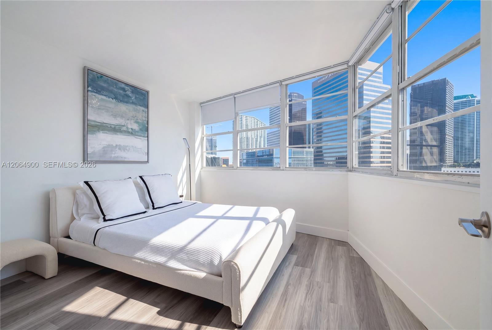Building Photo - 801 Brickell Bay Dr