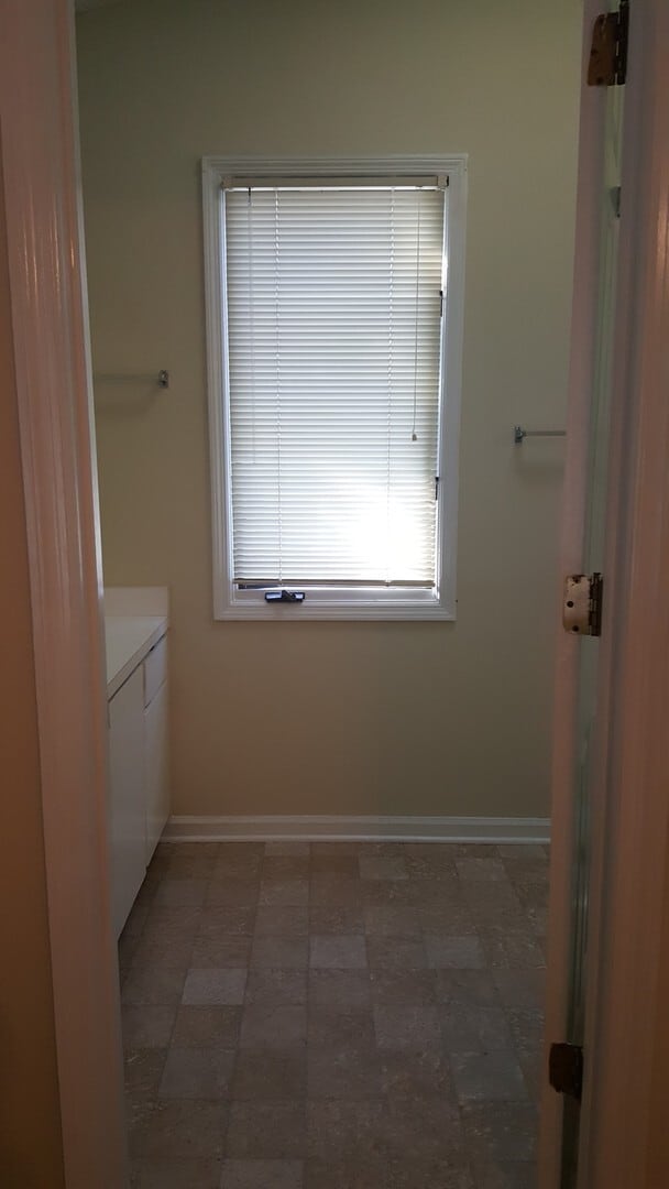 Building Photo - 1402 Sherbrooke Cir