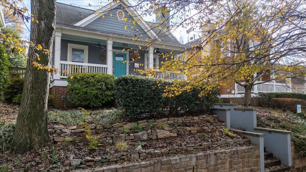 Building Photo - 65 Howell St SE