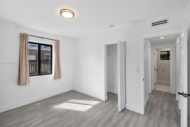 Building Photo - 11730 NW 3rd Ave