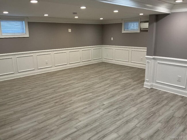 Building Photo - 9 Twin Cedar Ln