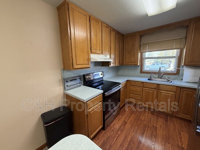 Building Photo - 1126 Lendel Ln
