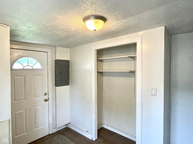 Building Photo - 1704 S Lindell Dr