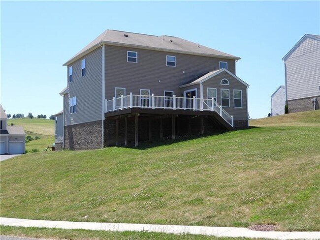 Building Photo - 1345 Sandstone Dr