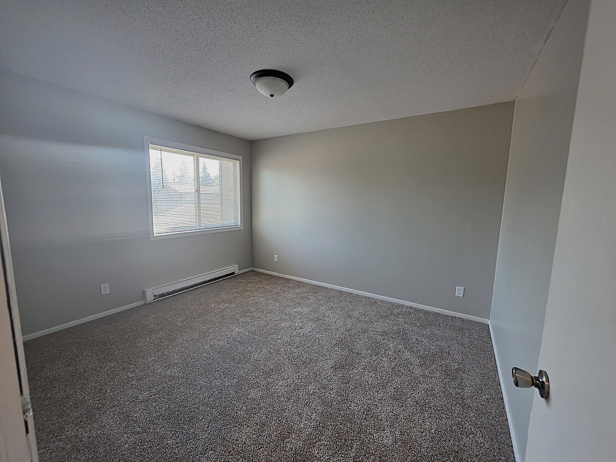 Building Photo - 333 Odanah Ave