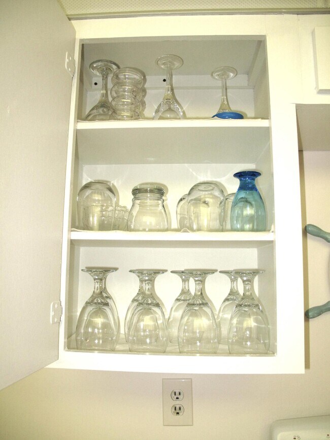 Building Photo - 14500 Canalview Dr