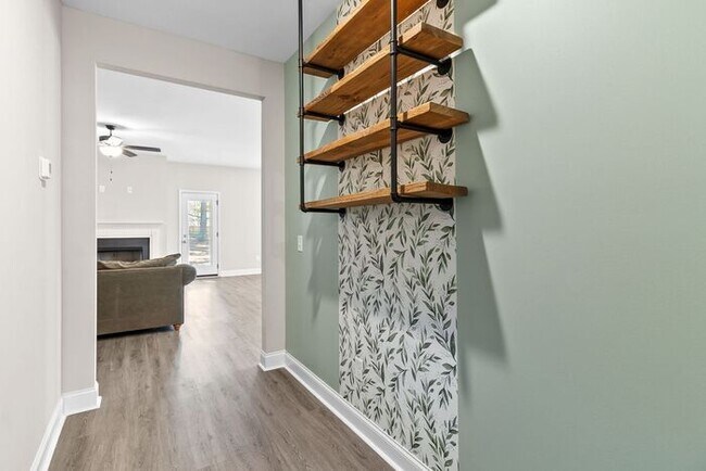 Building Photo - 3 Bedroom, 2.5 Bath Home with Bonus Room