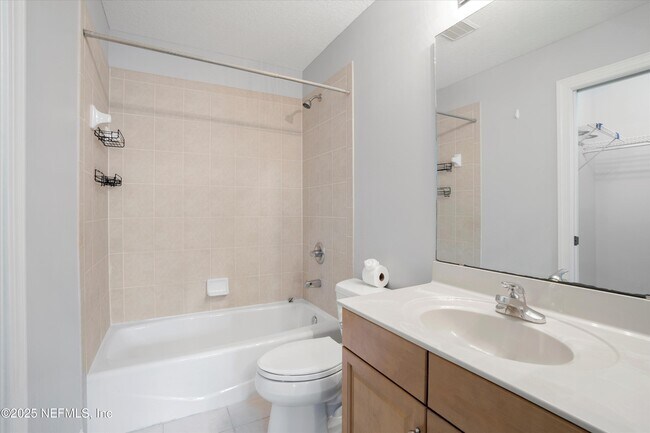 Building Photo - 713 Carthage Pl