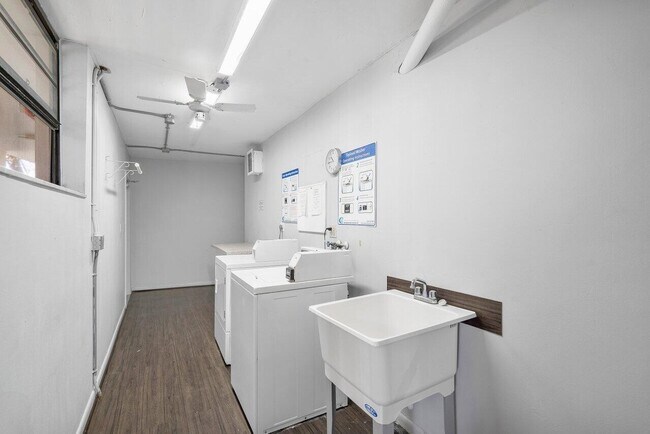 Building Photo - 2420 Deer Creek Country Club Blvd