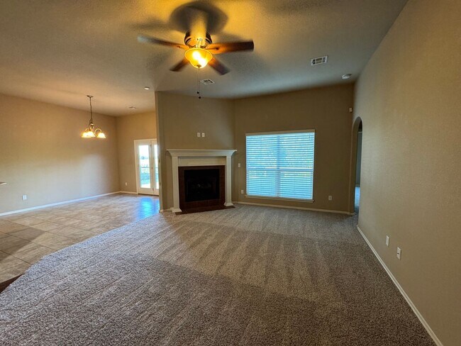 Building Photo - Bixby 3 car garage, great lot!
