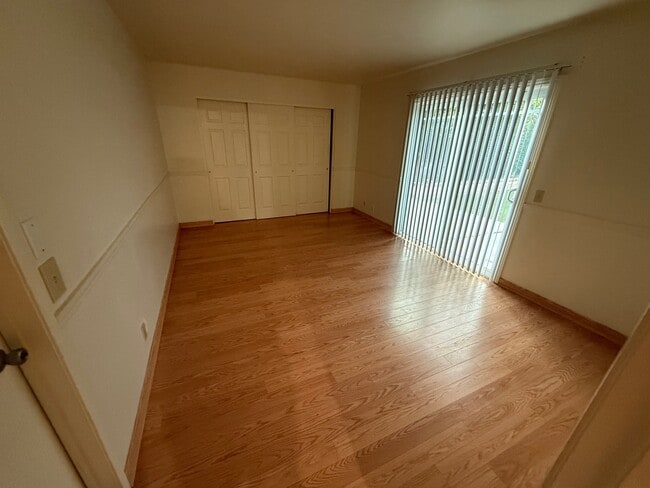 Building Photo - 6237 Hunter St