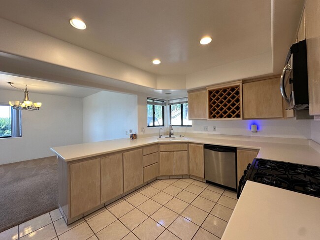 Building Photo - 1200 Palomino Rd