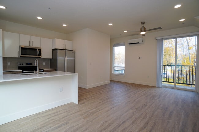 Building Photo - 4614 N Iota Ln