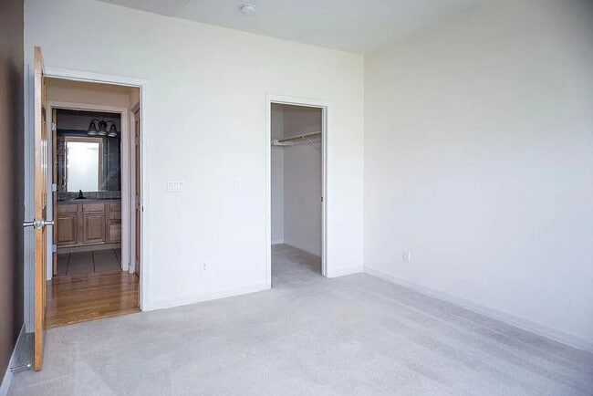 Building Photo - Beautiful Condo near Fossil Creek