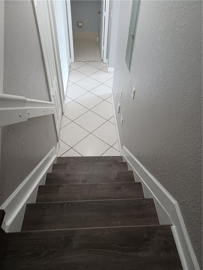 Building Photo - 4321 SW 160th Ave