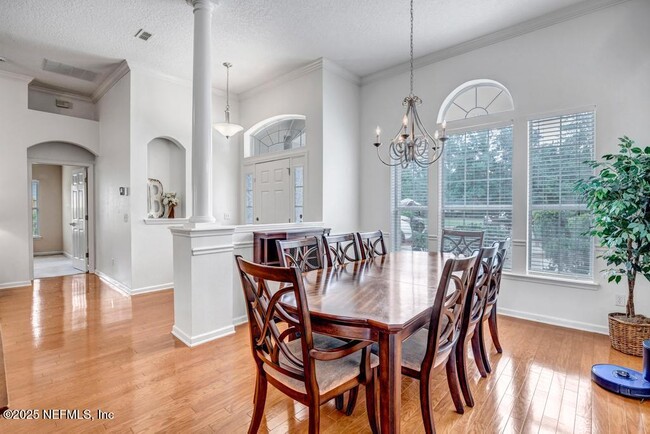 Building Photo - 624 Headwaters Ln