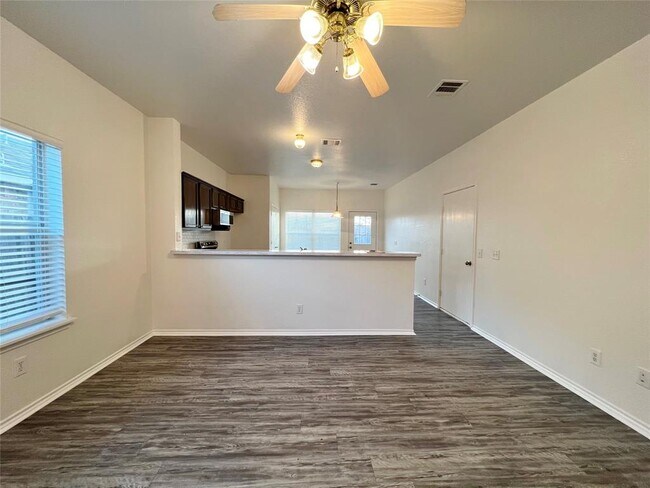 Building Photo - 703 Donny Brook Dr