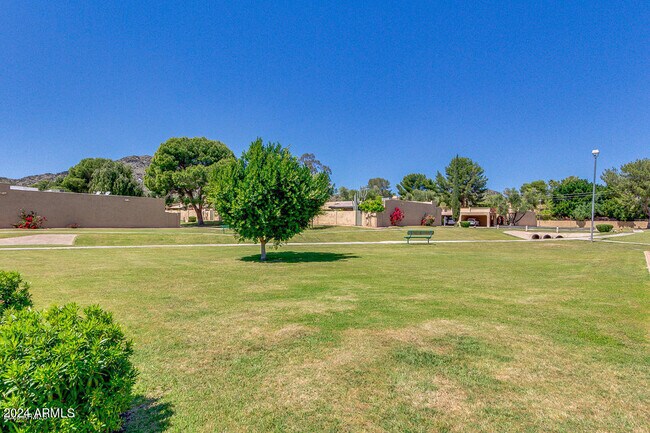 Building Photo - 10415 N 10th St